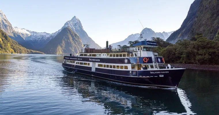 From Queenstown: Milford Sound Cruise and Coach Day Tour