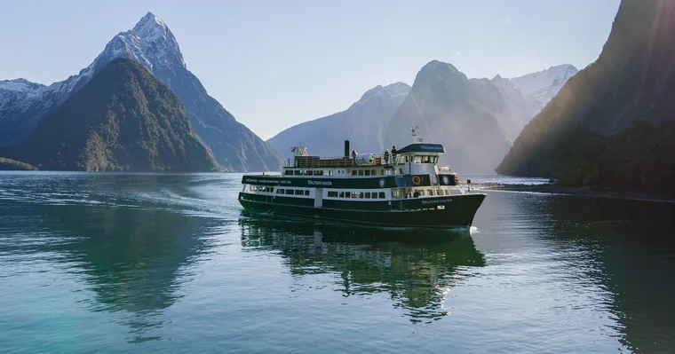 Milford Sound: Wildlife & Nature Signature Cruises